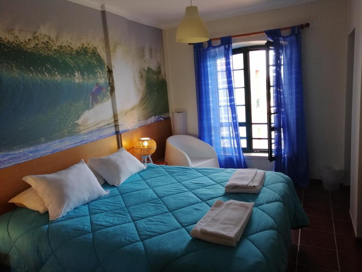 Supertubos Beach Hostel Atouguia Da Baleia Kültér fotó