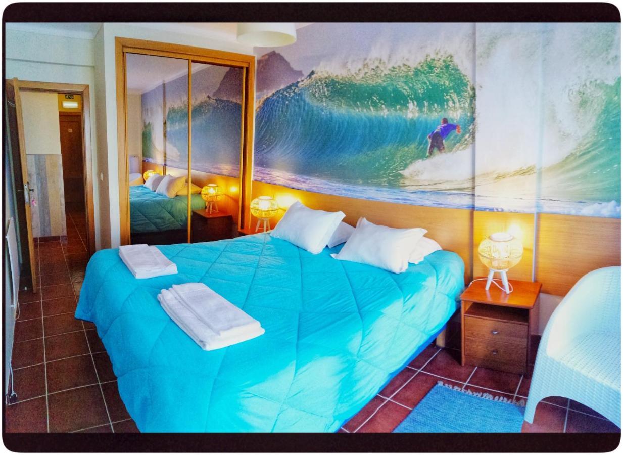 Supertubos Beach Hostel Atouguia Da Baleia Kültér fotó