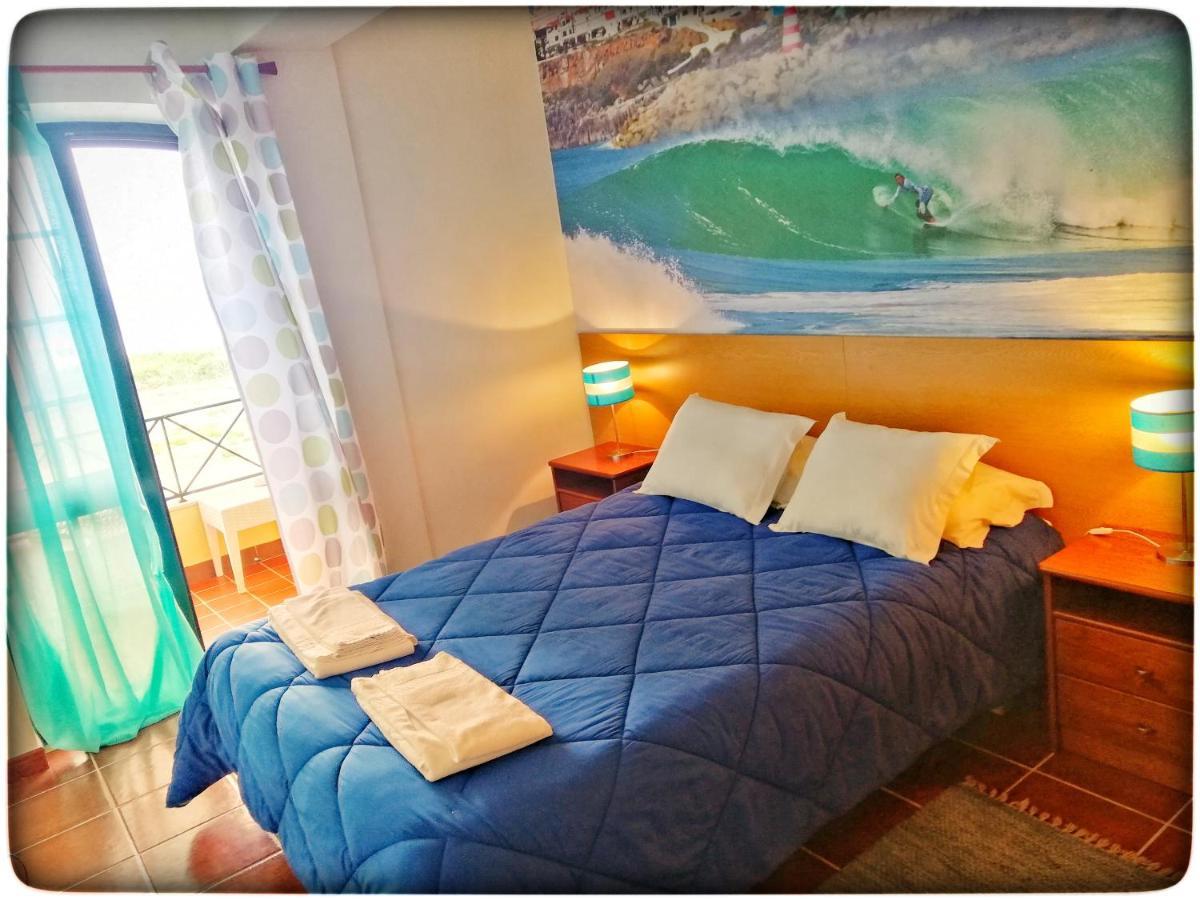 Supertubos Beach Hostel Atouguia Da Baleia Kültér fotó