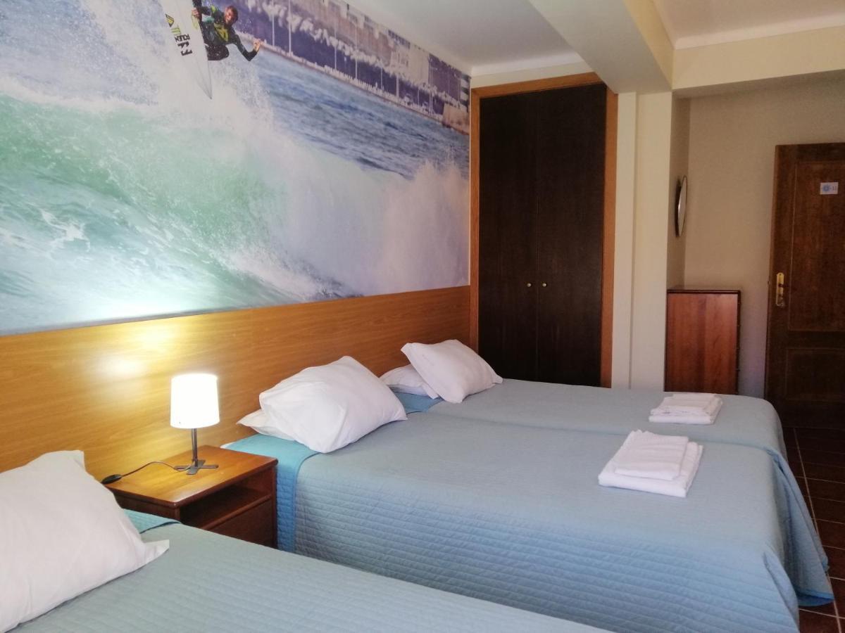 Supertubos Beach Hostel Atouguia Da Baleia Kültér fotó