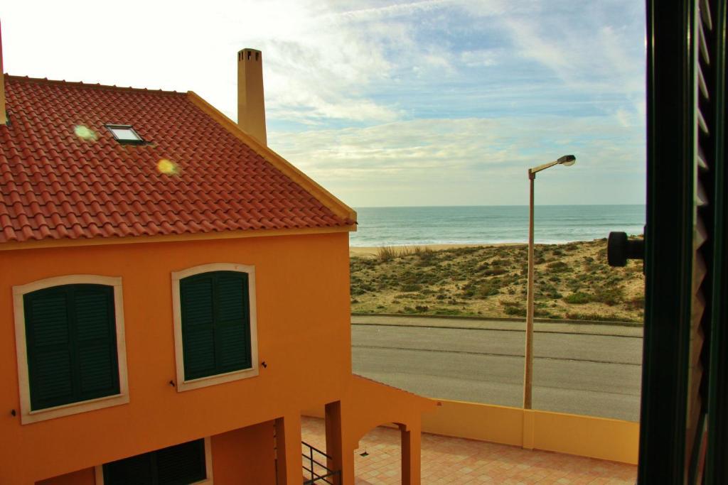 Supertubos Beach Hostel Atouguia Da Baleia Szoba fotó