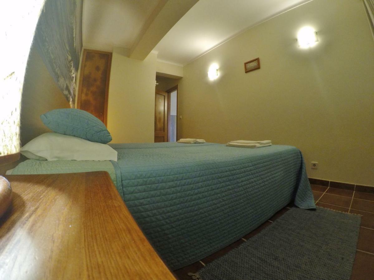 Supertubos Beach Hostel Atouguia Da Baleia Kültér fotó